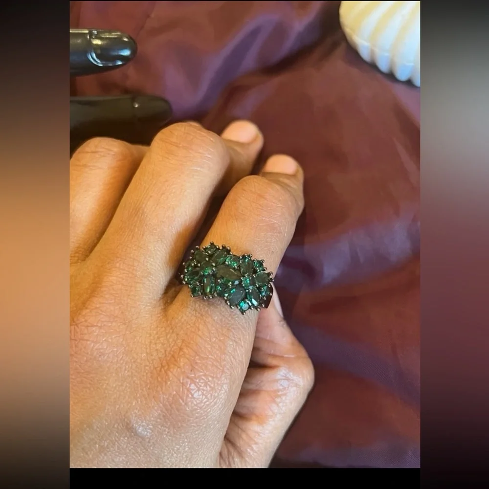 Hematite finish emerald crystals floral size 8 ring HRFG1
